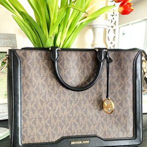 NWT MICHAEL KORS JESSIE LARGE TOP ZIP SATCHEL HAND BAG